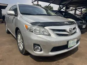 Toyota Corolla 2010 Silver