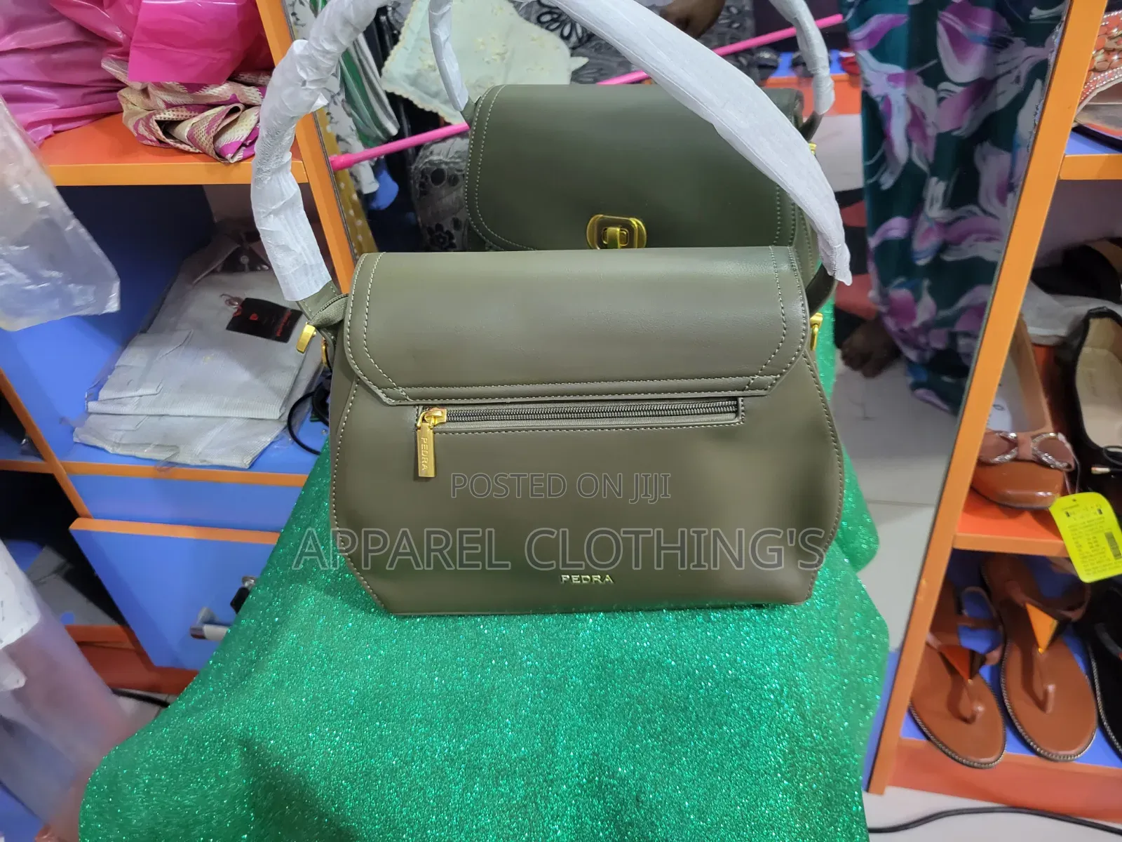 Pedra Green Structured Bag With Wallet