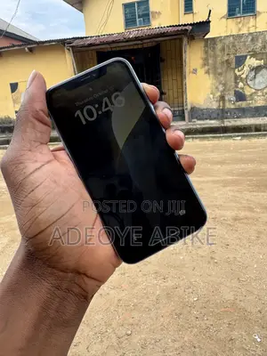 Apple iPhone XR 64 GB Gold