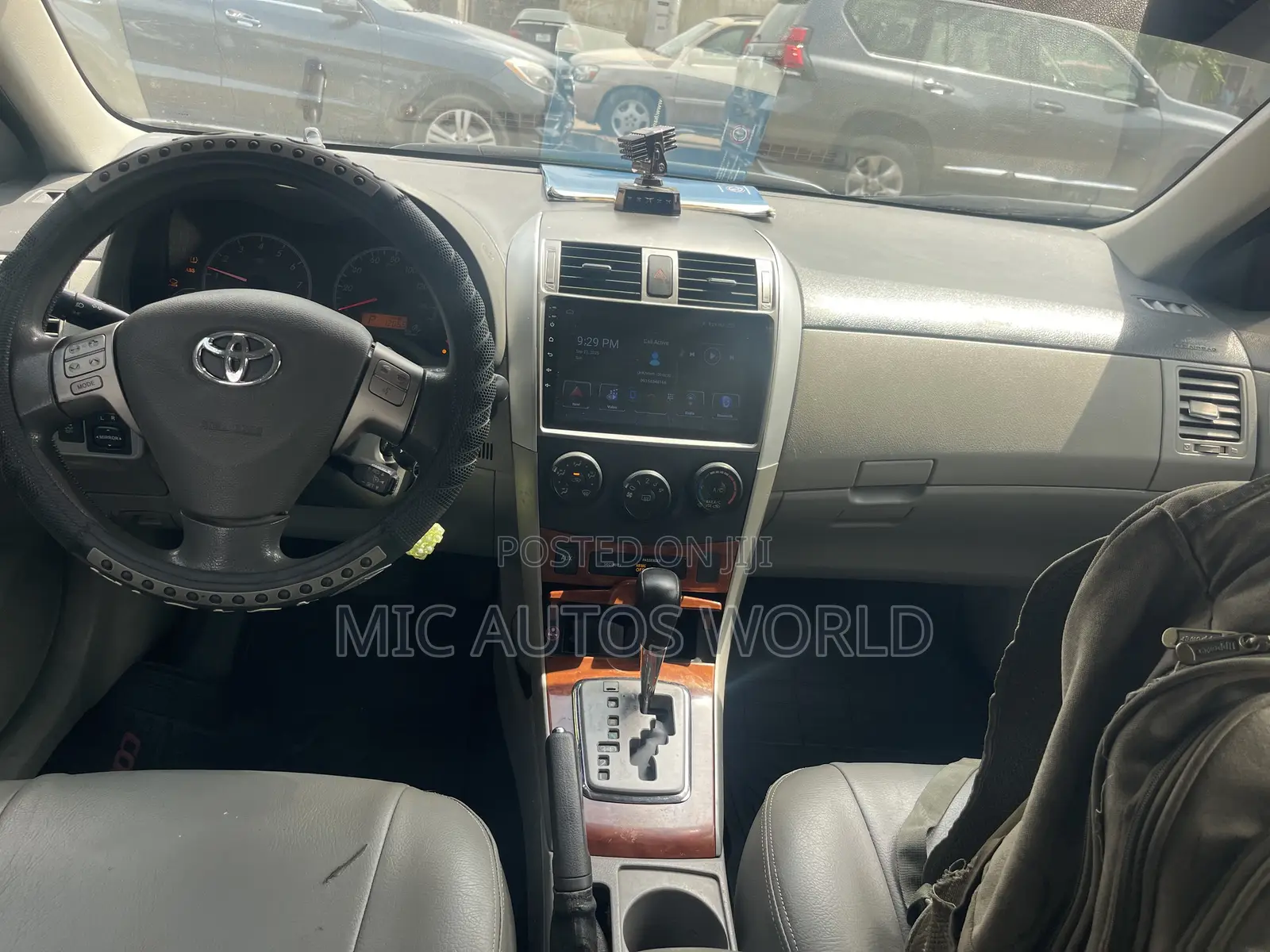 Toyota Corolla 2010 Silver