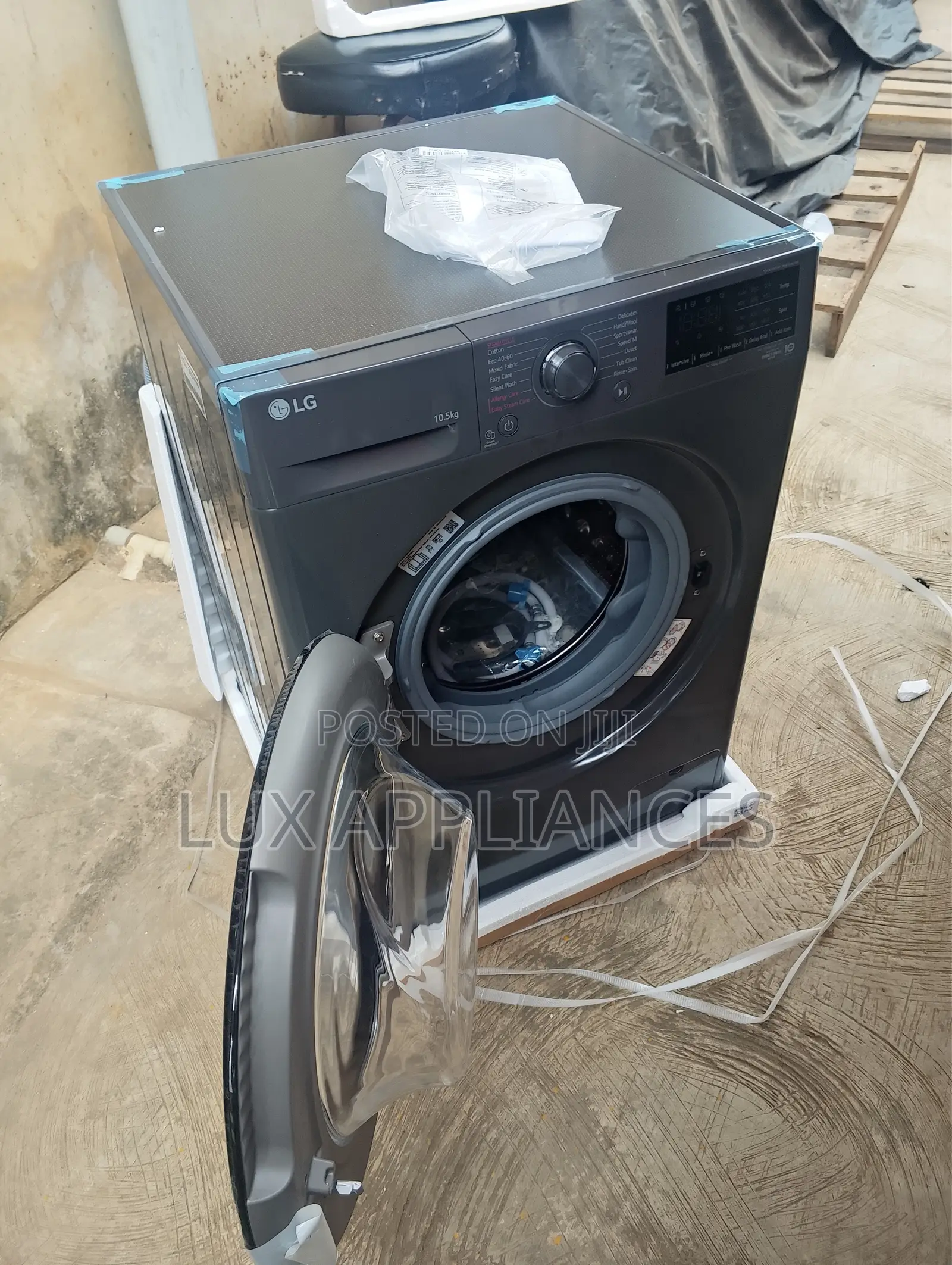 LG 10.5kg Front-Load Automatic Washing Machine