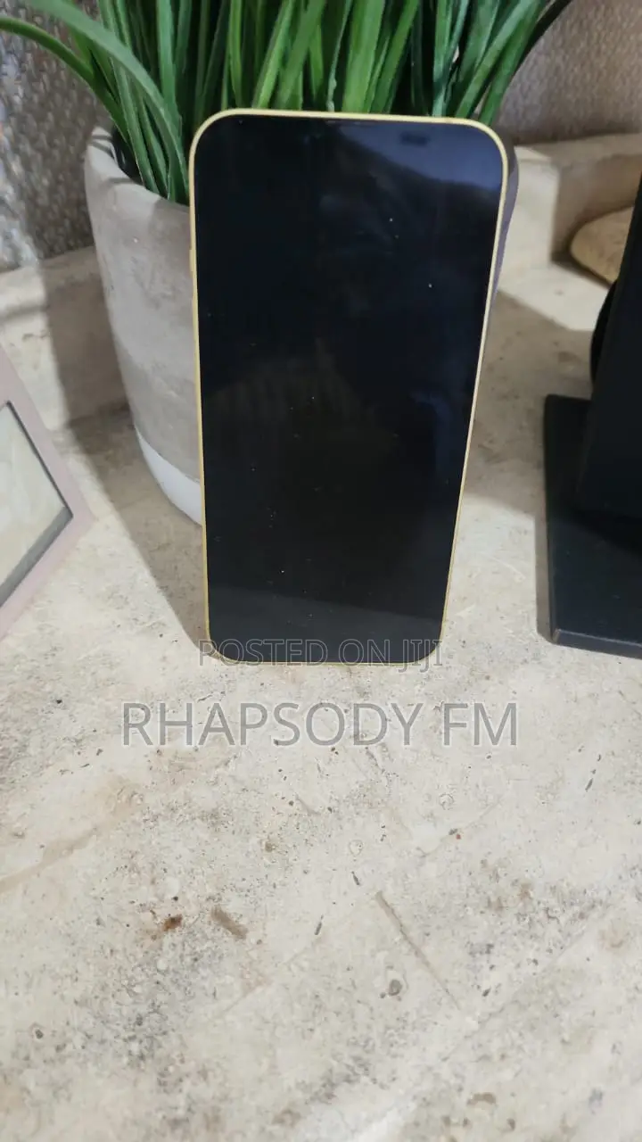 Apple iPhone 14 128 GB Yellow