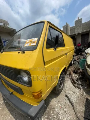 Volkswagen Transporter 2003 Yellow