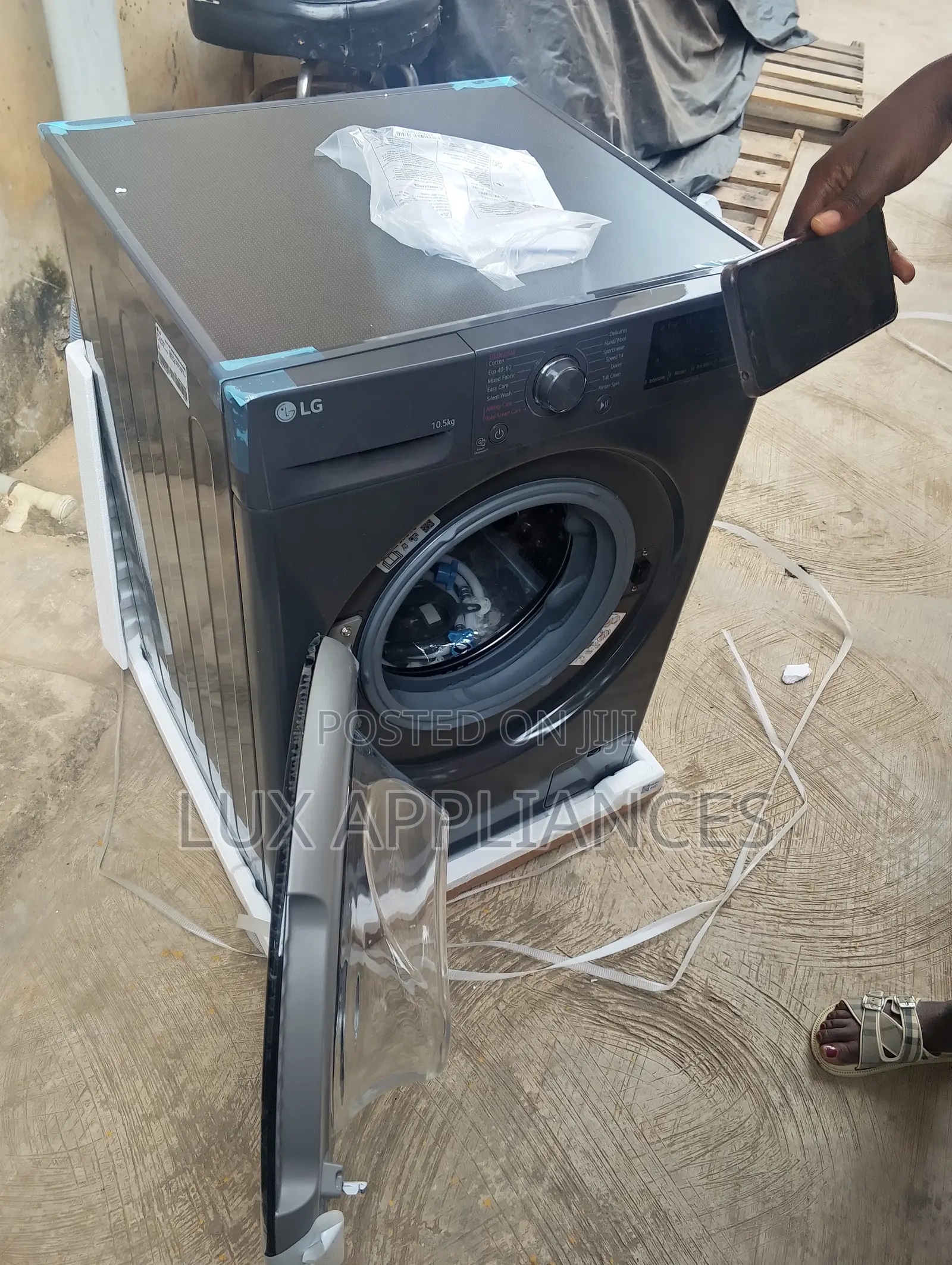 LG 10.5kg Front-Loading Fully Automatic Washing Machine