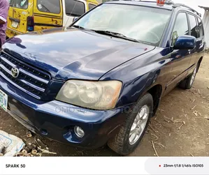 Toyota Highlander V6 FWD 2004 Blue