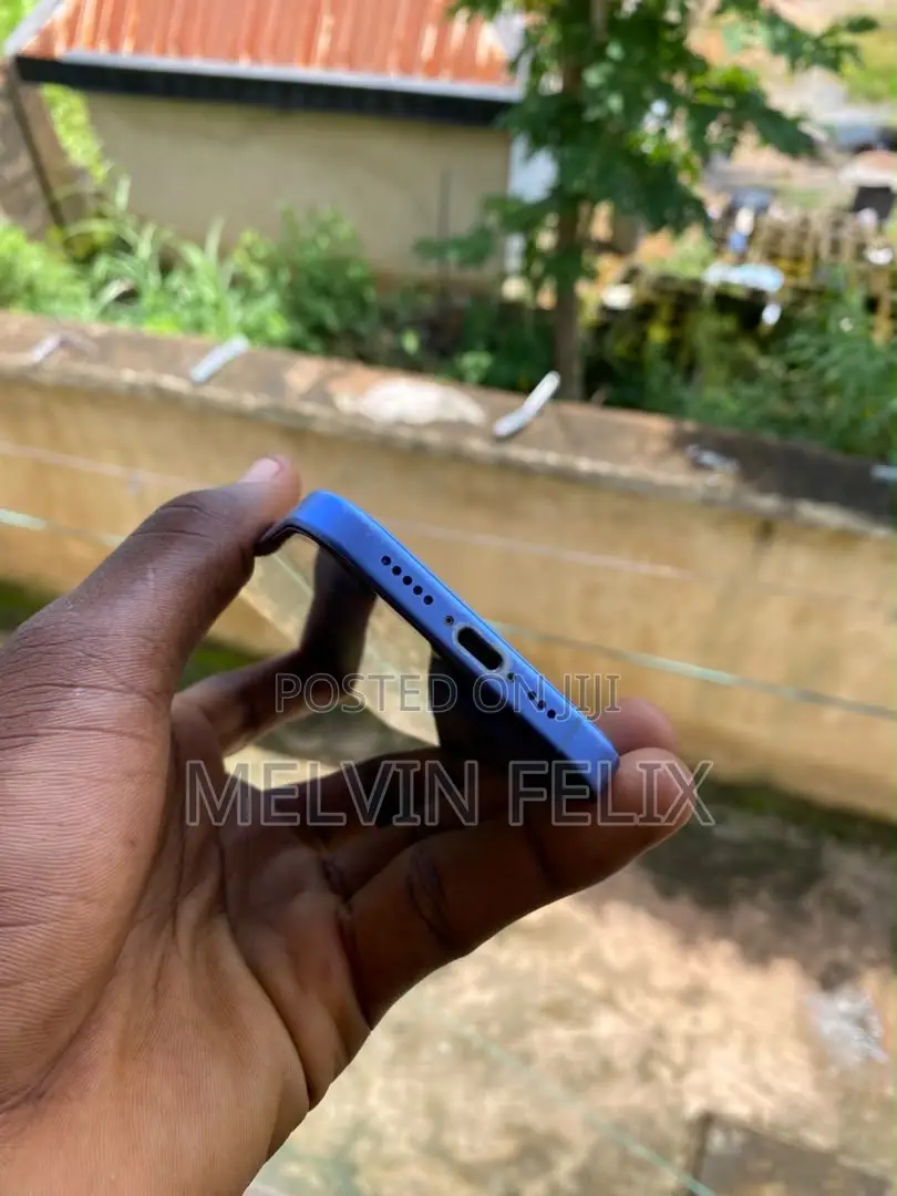 Apple iPhone 16 128 GB Blue