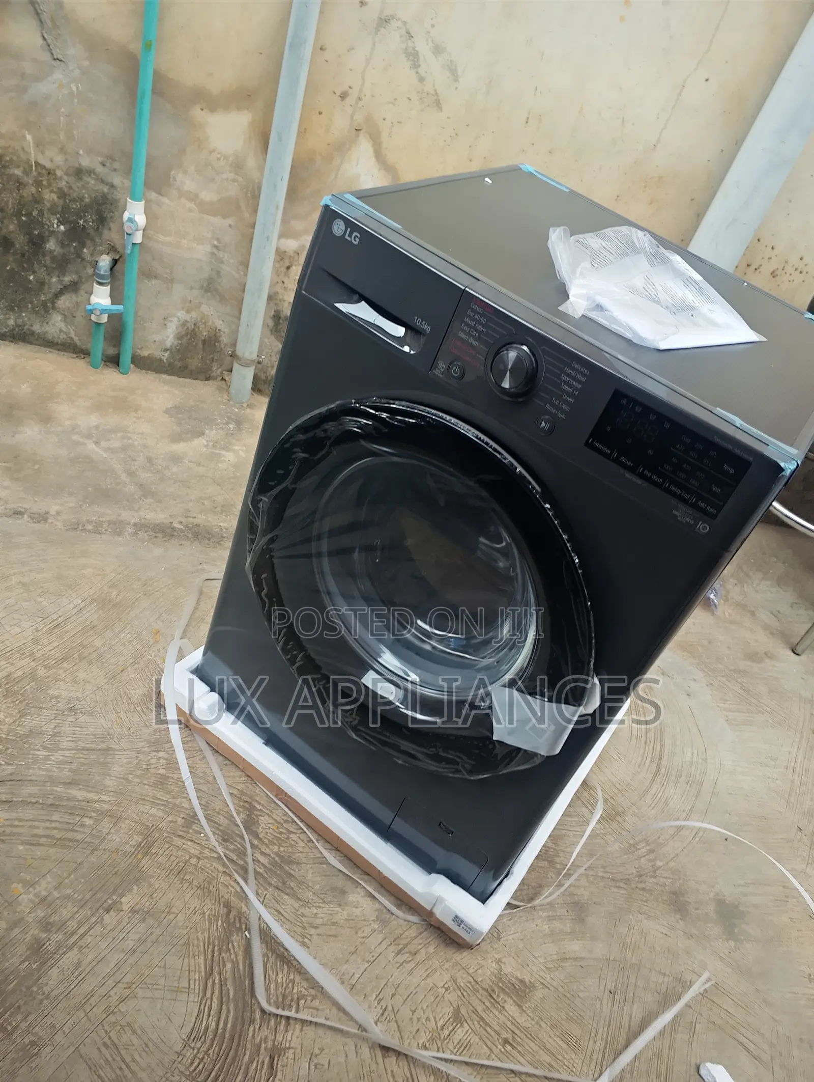 LG 10.5kg Modern Front-Load Washing Machine