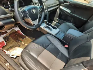 Toyota Camry SE 4dr Sedan (2.5L 4cyl 6A) 2013 Silver