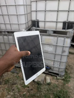 Apple iPad 9.7 128 GB Gray
