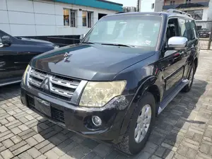 Mitsubishi Pajero 2012 Black