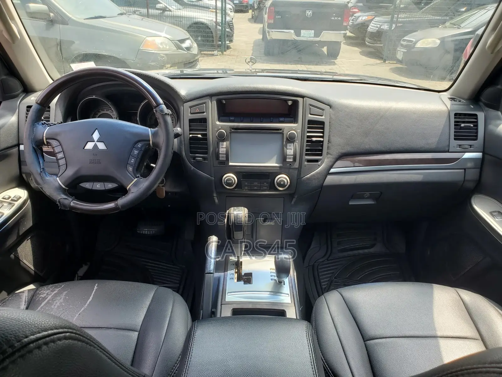 Mitsubishi Pajero 2012 Black