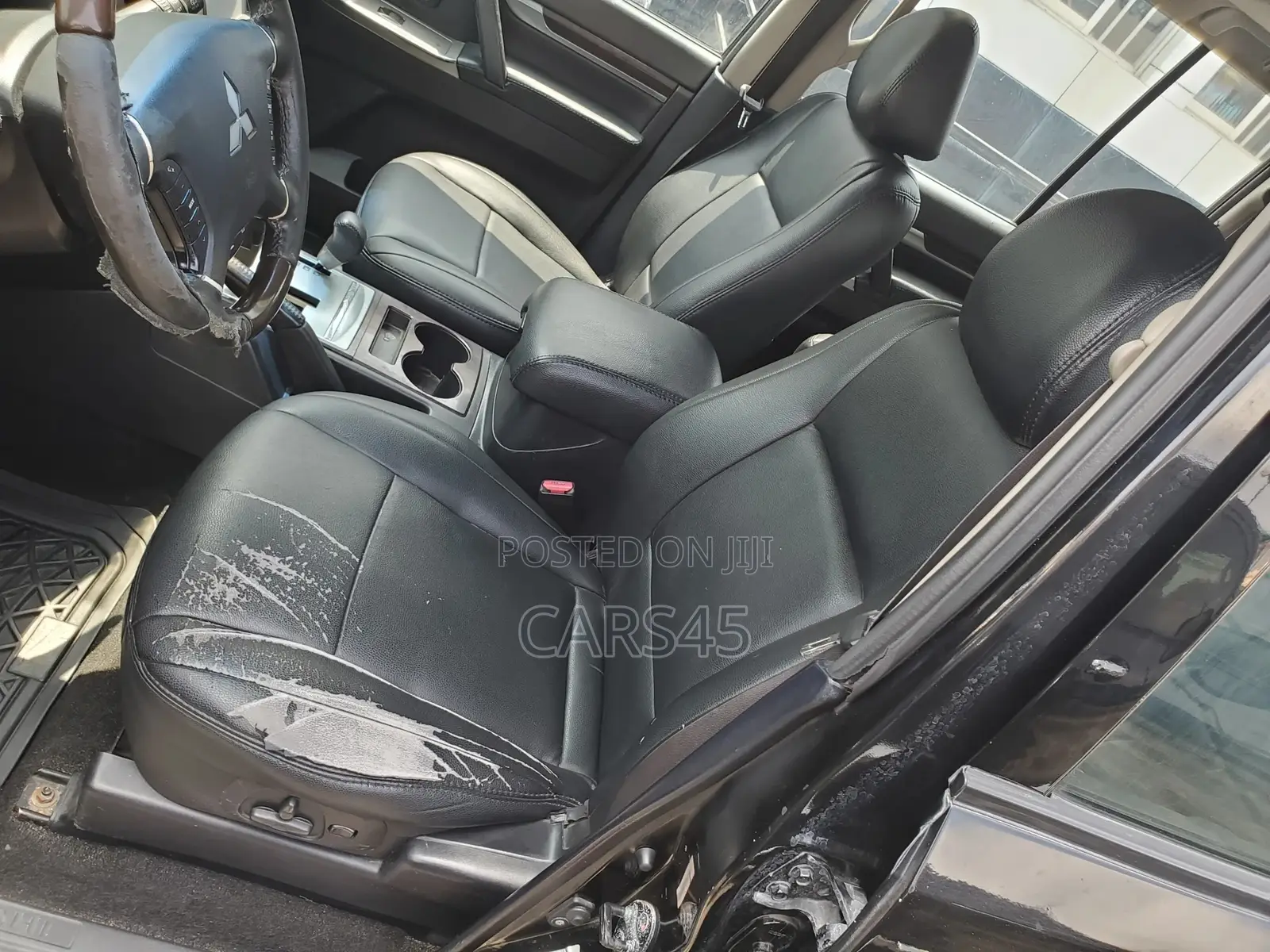 Mitsubishi Pajero 2012 Black