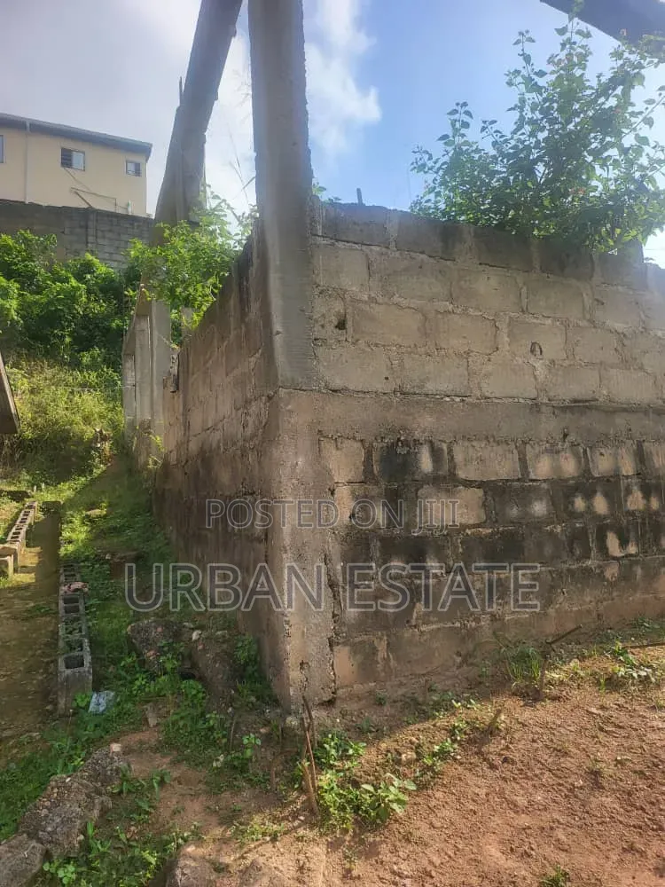 Plot With Structure in Magodo Phase 1 Isheri