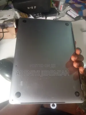 Laptop Apple MacBook Pro 2017 8GB Intel Core i5 SSD 256GB
