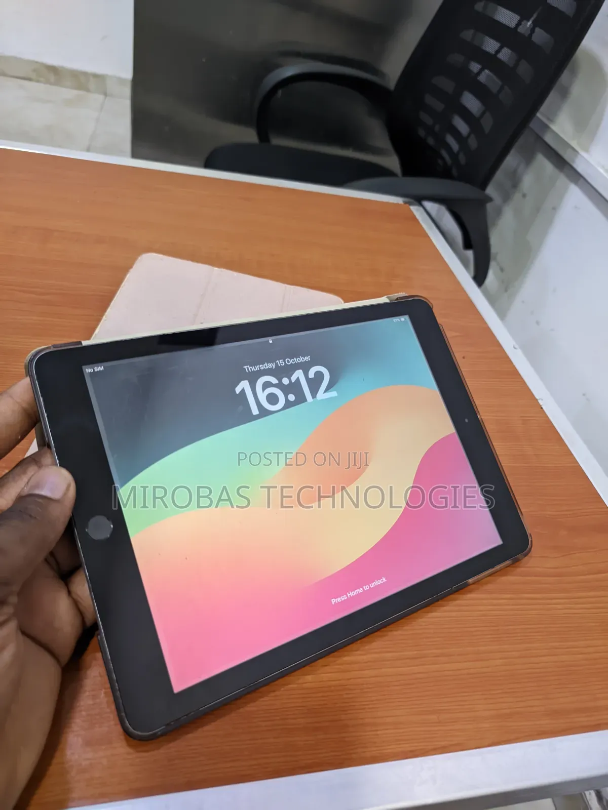 Apple iPad 9.7 32 GB Gray