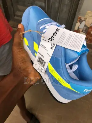 Reebok Sneakers