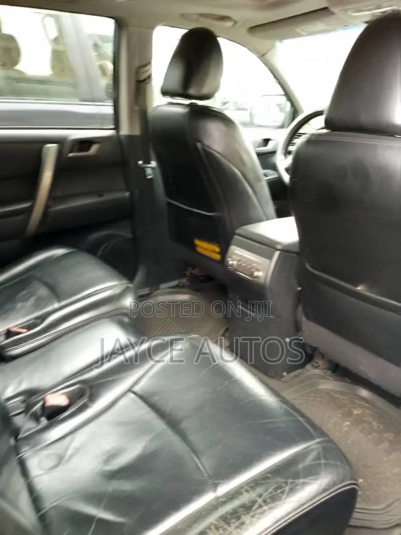 Toyota Highlander 2012 Black