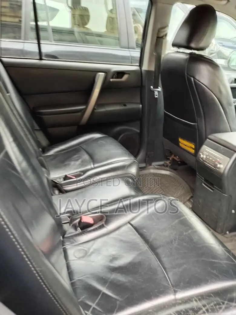 Toyota Highlander 2012 Black