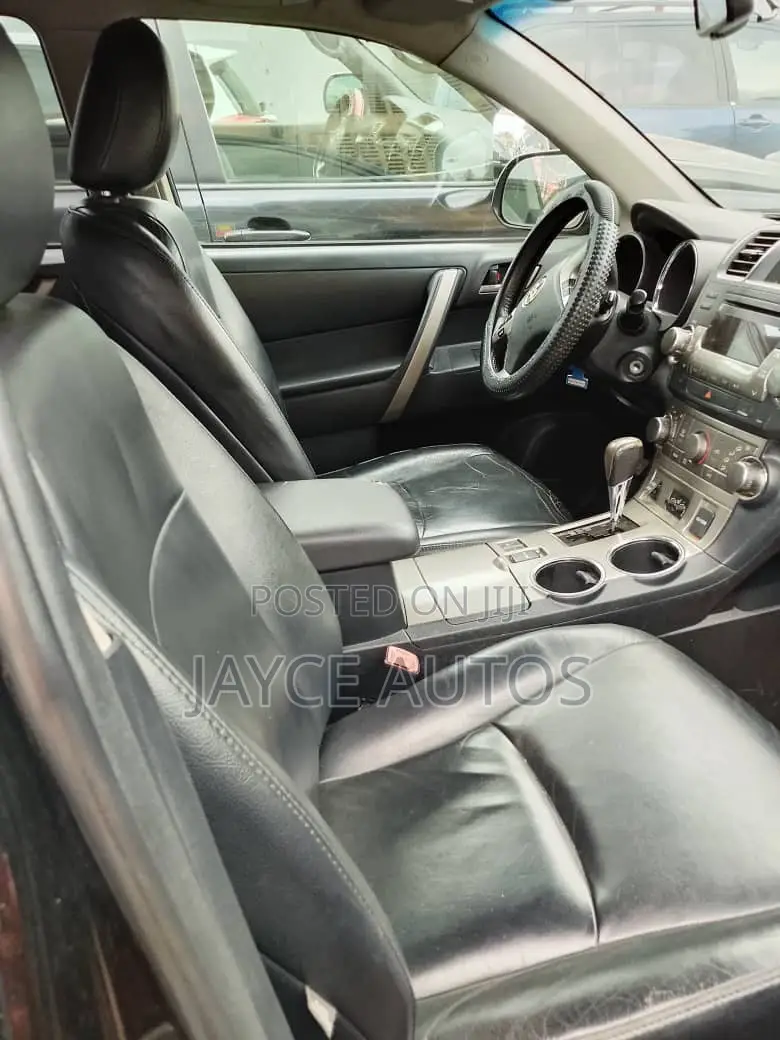 Toyota Highlander 2012 Black