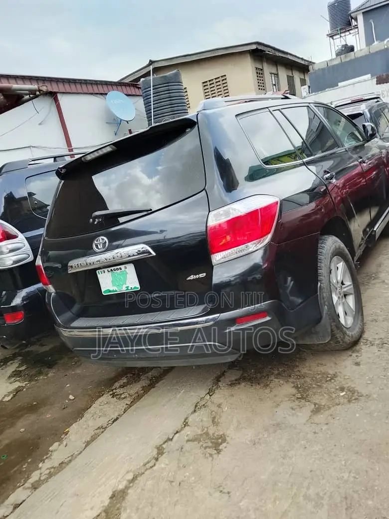 Toyota Highlander 2012 Black