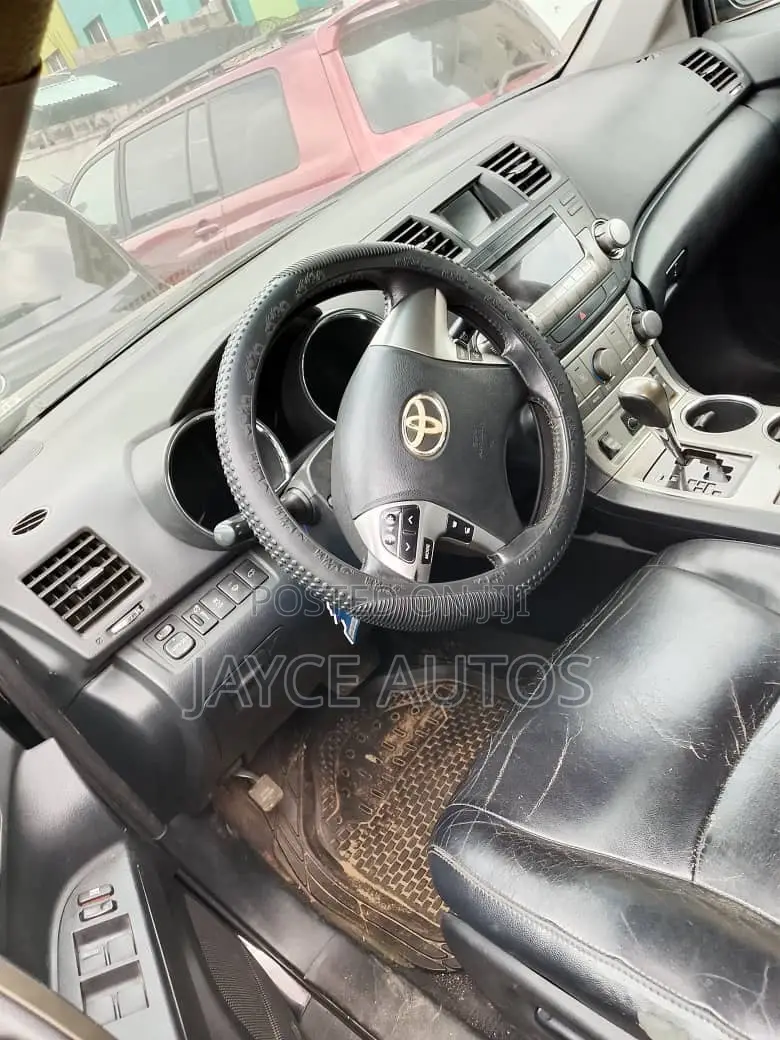 Toyota Highlander 2012 Black