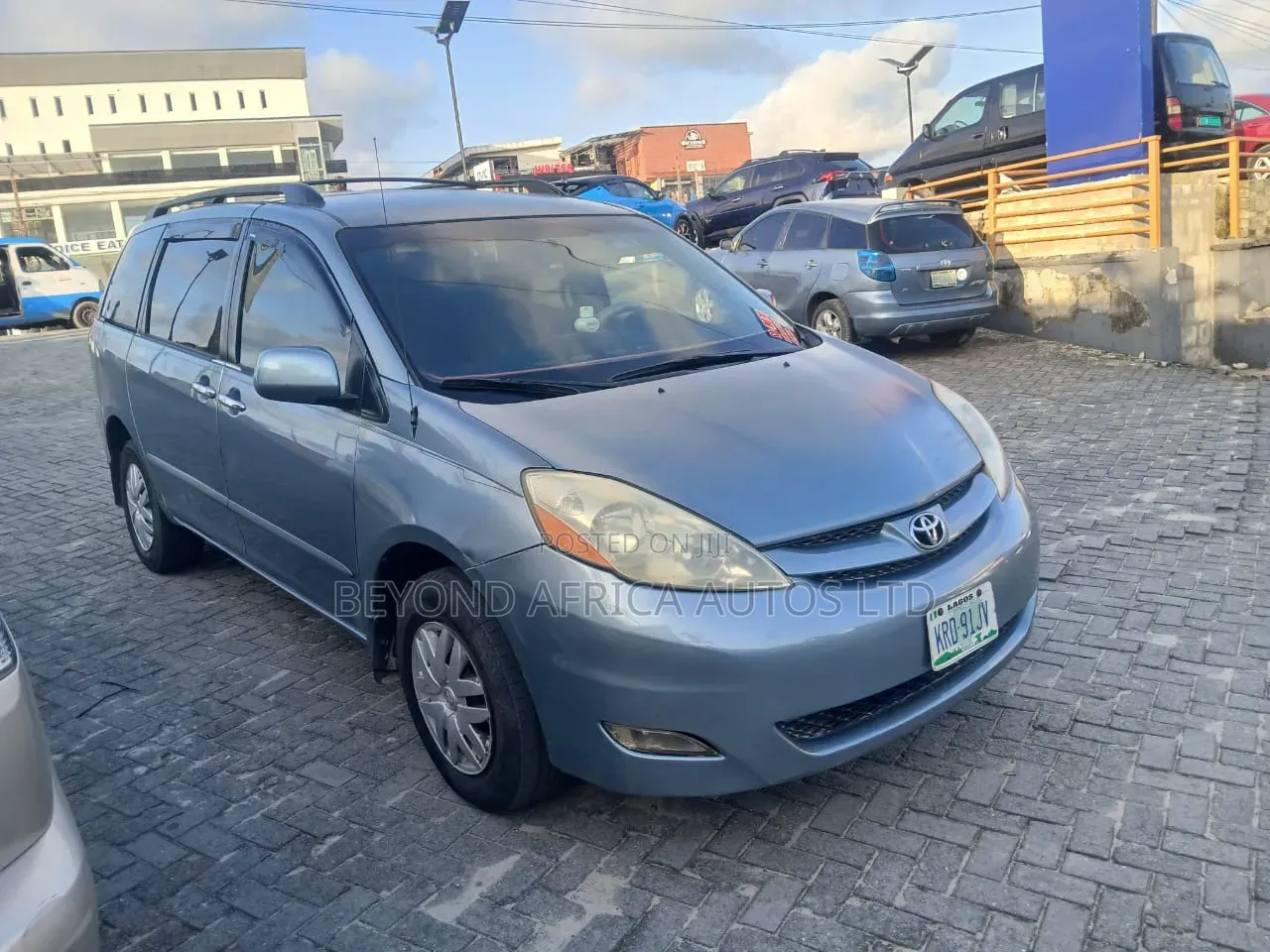 Toyota Sienna 2006 Blue
