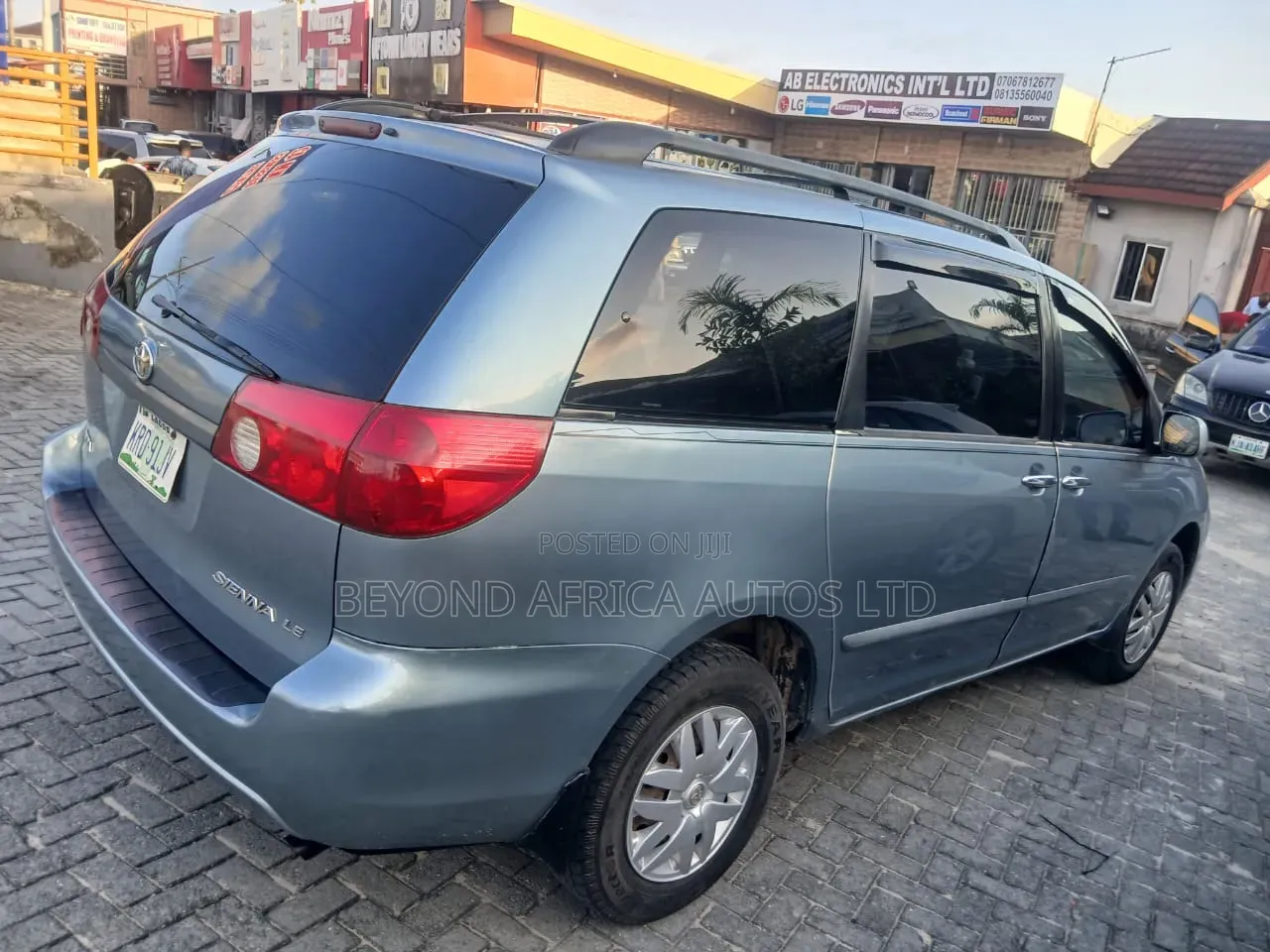 Toyota Sienna 2006 Blue