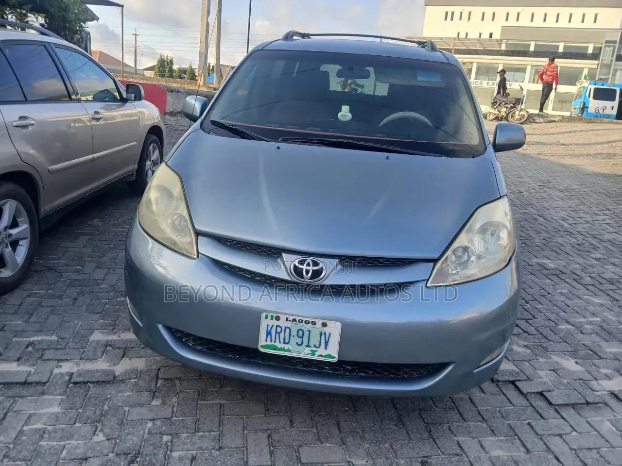Toyota Sienna 2006 Blue