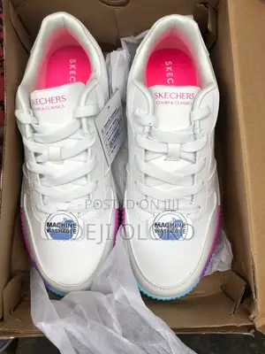 Sketchers Sneakers