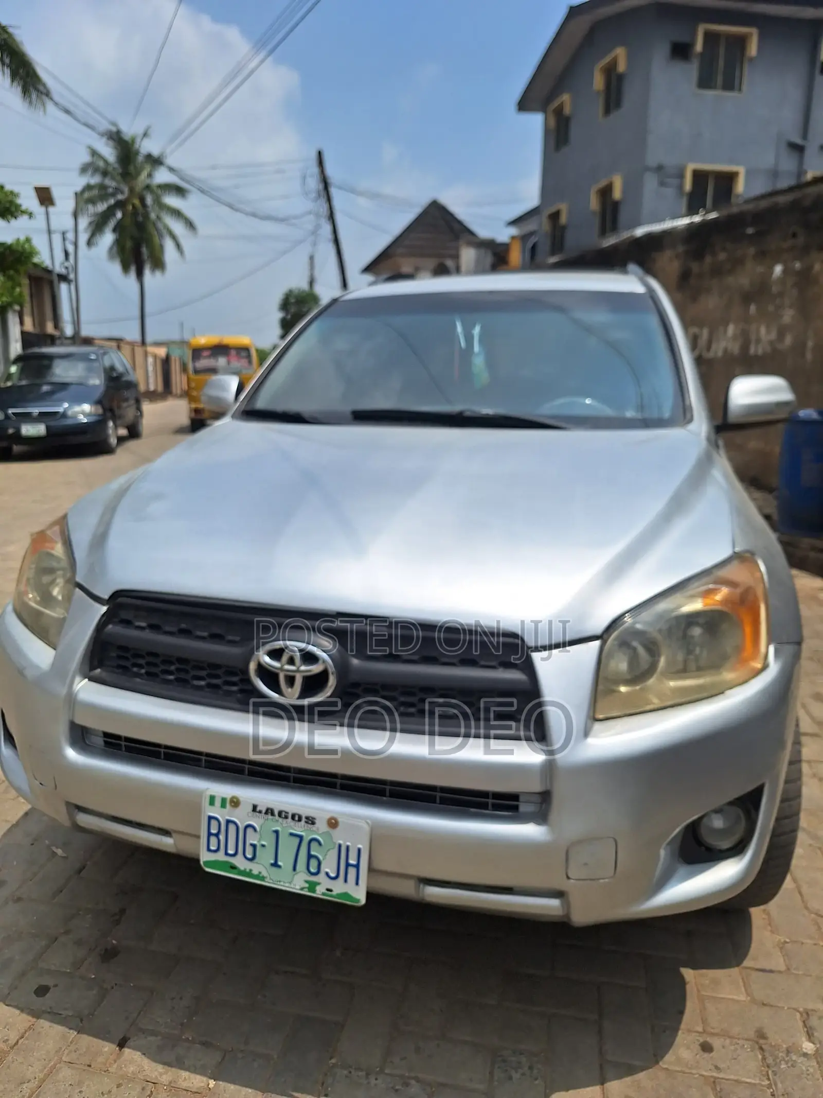 Toyota RAV4 2010 Silver