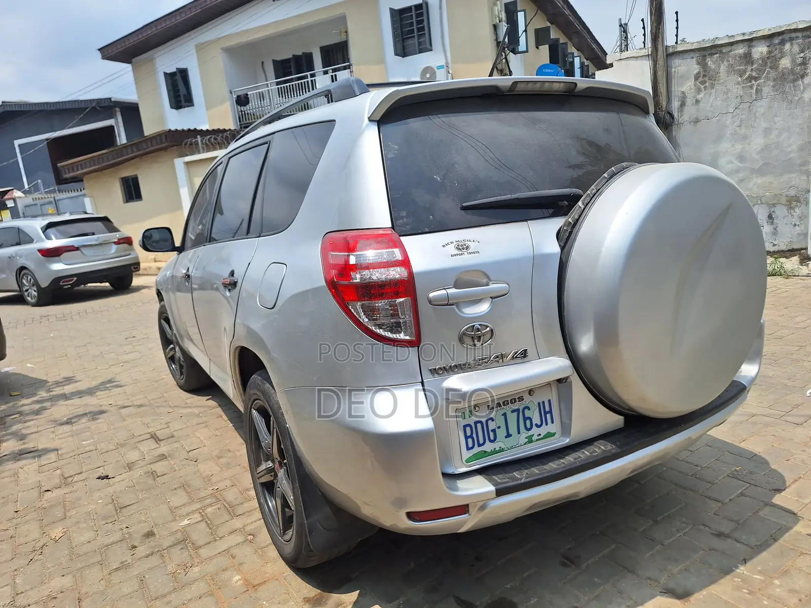 Toyota RAV4 2010 Silver