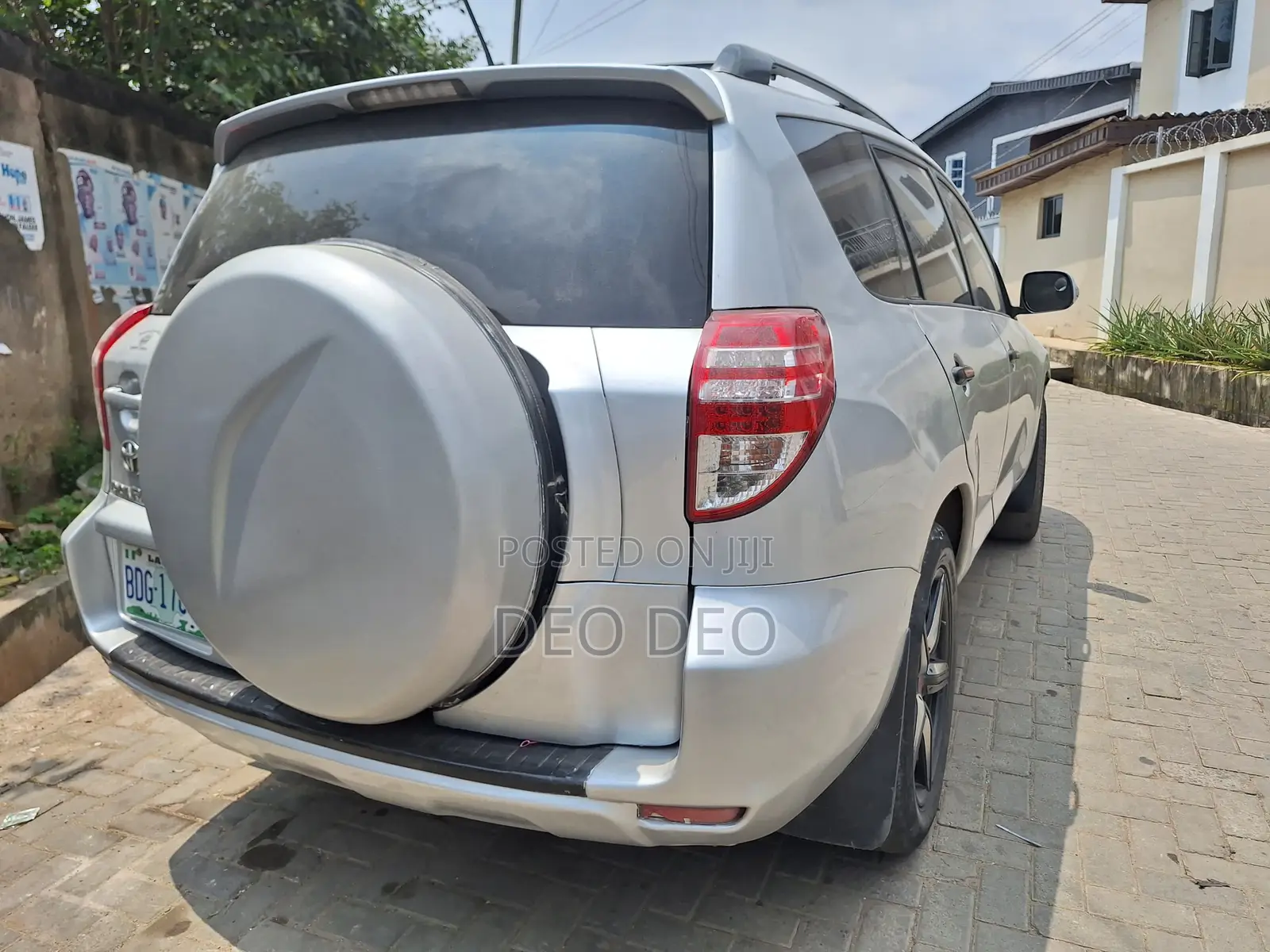 Toyota RAV4 2010 Silver