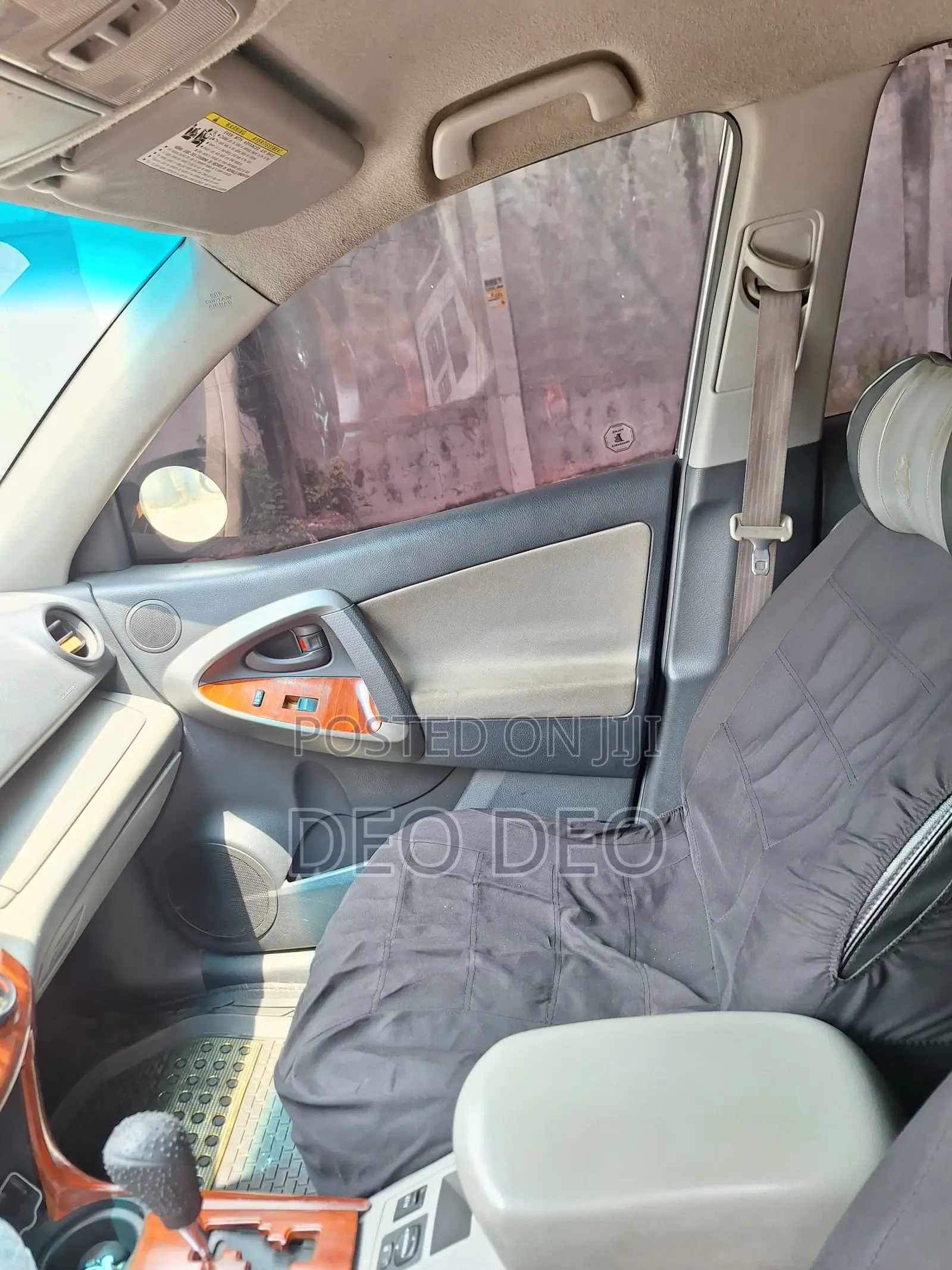 Toyota RAV4 2010 Silver
