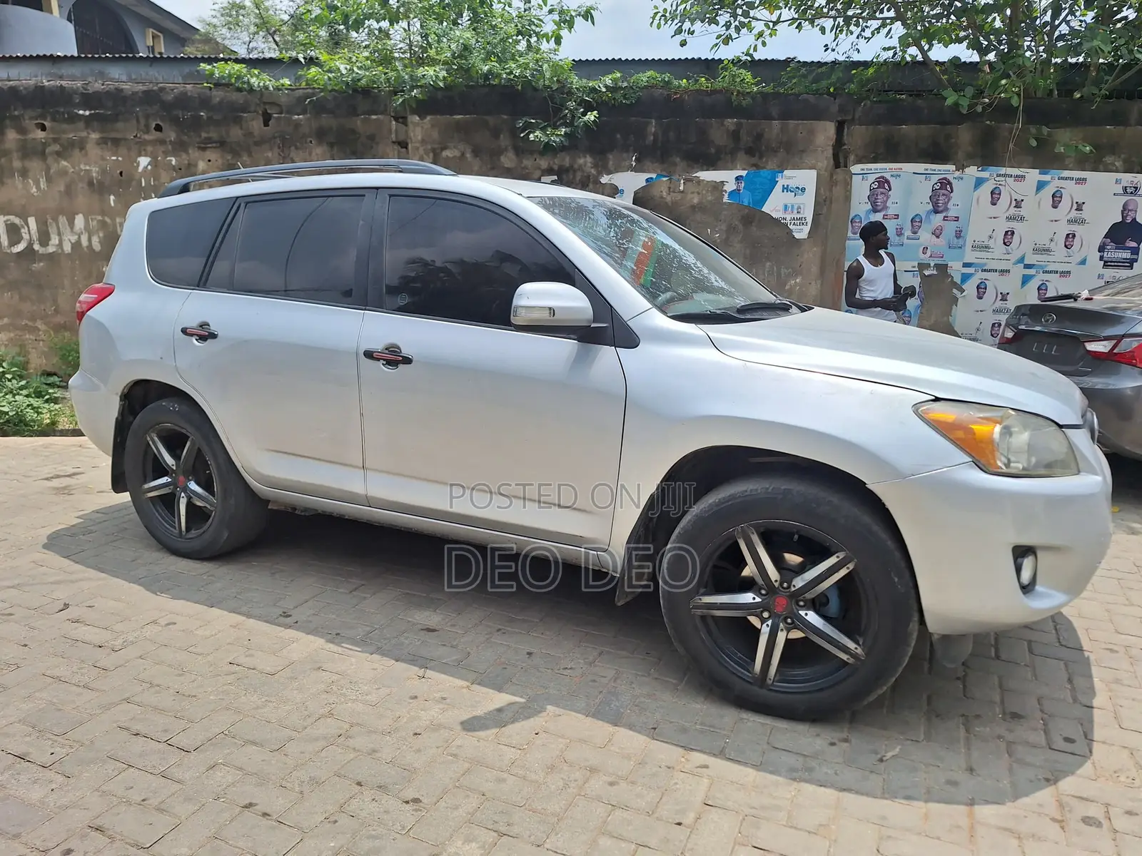 Toyota RAV4 2010 Silver