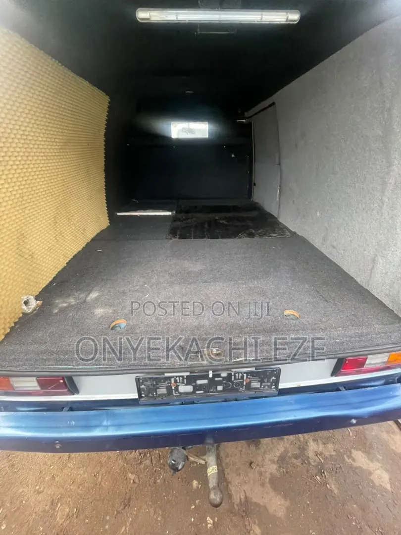Volkswagen Transporter 2003 Grey