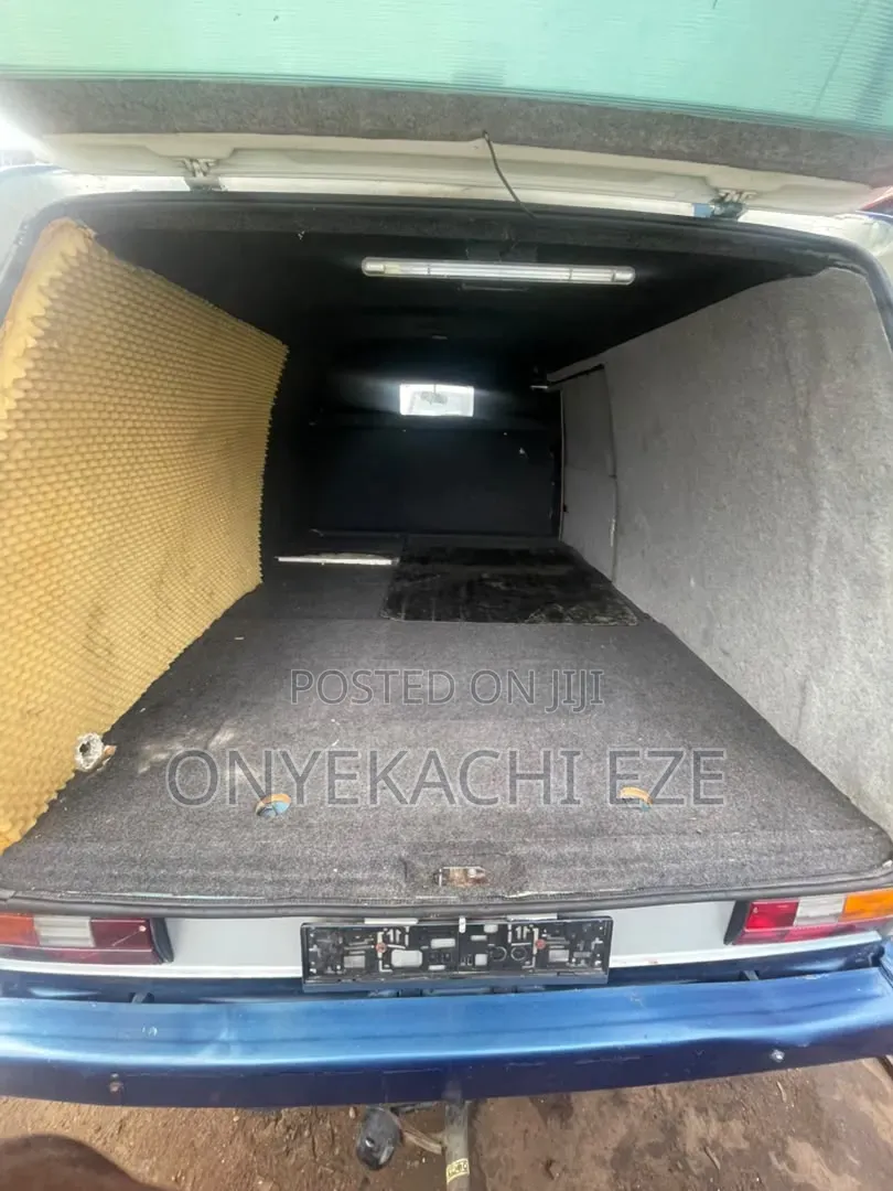 Volkswagen Transporter 2003 Grey