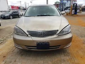 Toyota Camry 2002 Gold