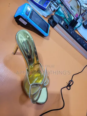 Jb Queen Gold Slip On