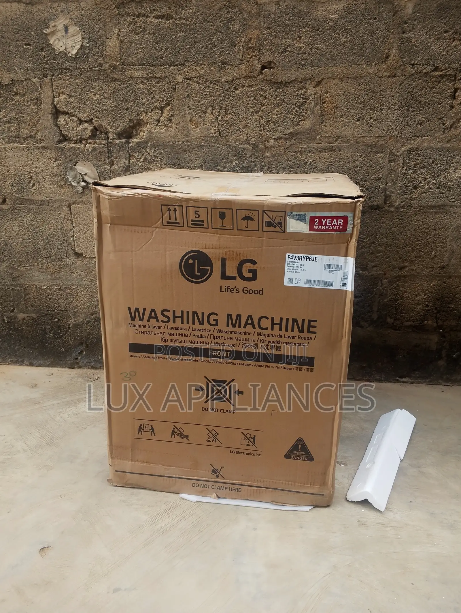 LG 10.5kg Front-Load Washing Machine for Mixed Laundry Loads