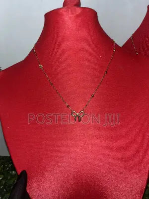Gold Bow Necklace