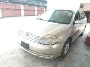 Toyota Corolla 2004 Gold