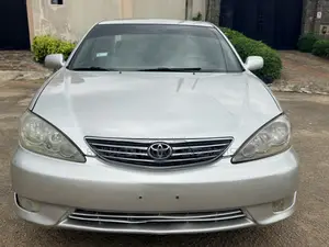 Toyota Camry XLE 4dr Sedan (2.4L 4cyl 5A) 2006 Silver
