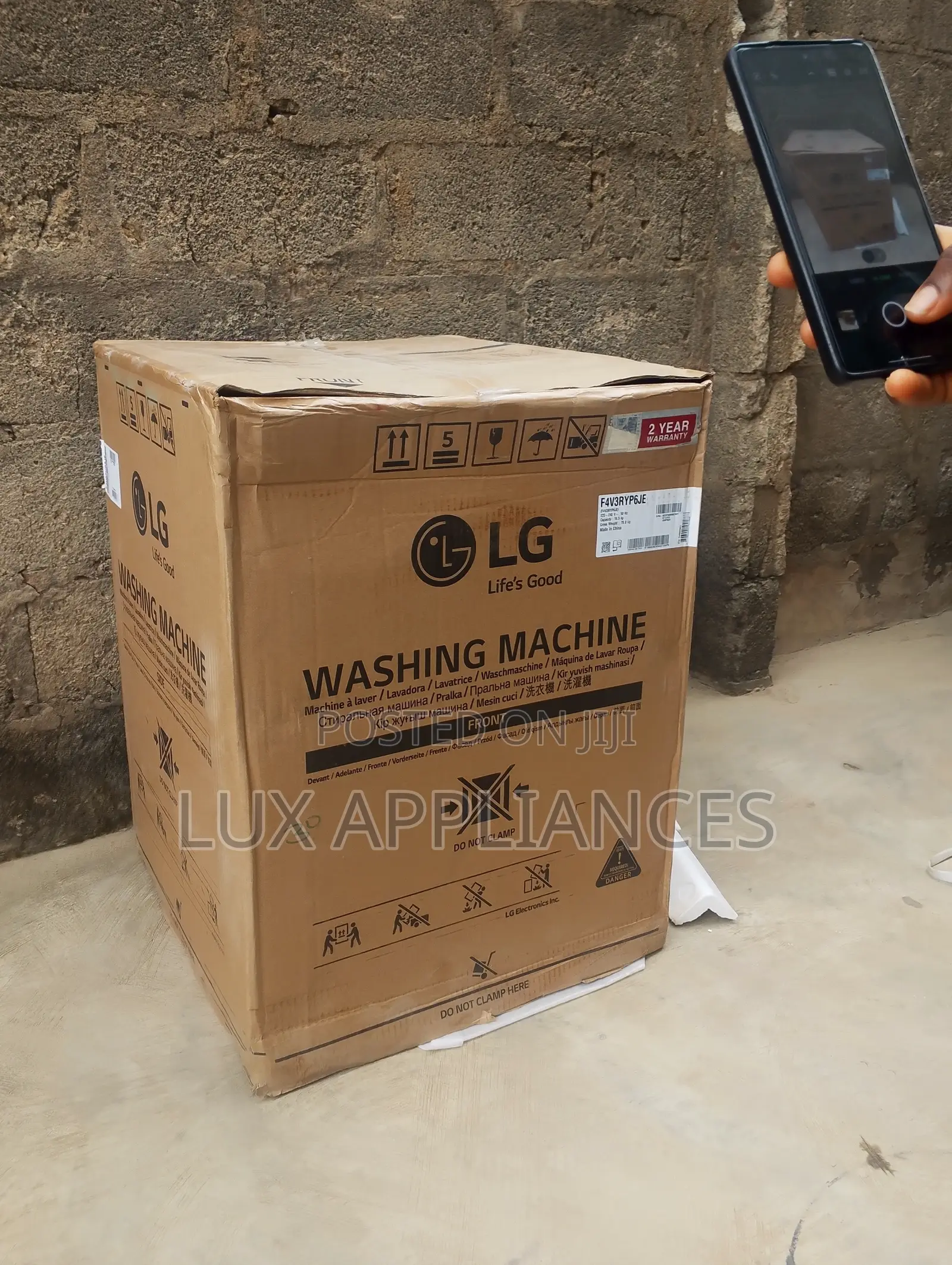 LG 10.5kg Front-Load Washing Machine – Spacious Drum Capacity