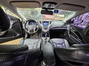 Hyundai Grandeur 2.2 CRDi 2012 Black
