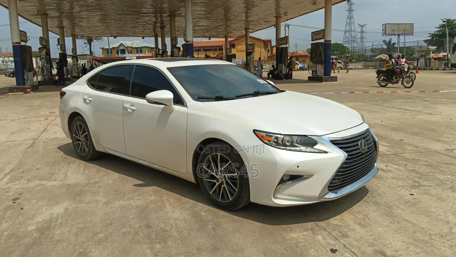 Lexus ES 350 FWD 2017 White