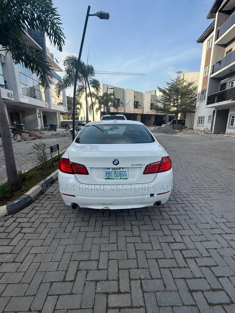 BMW 525i 2011 White