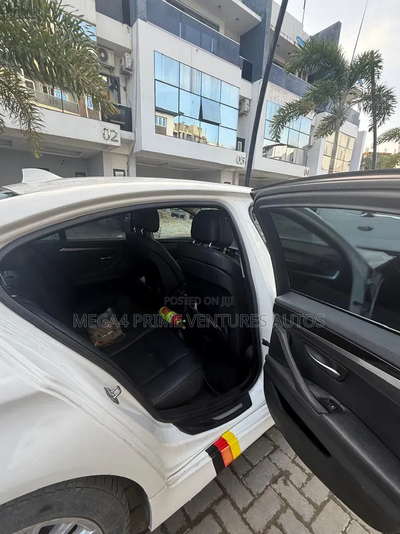 BMW 525i 2011 White