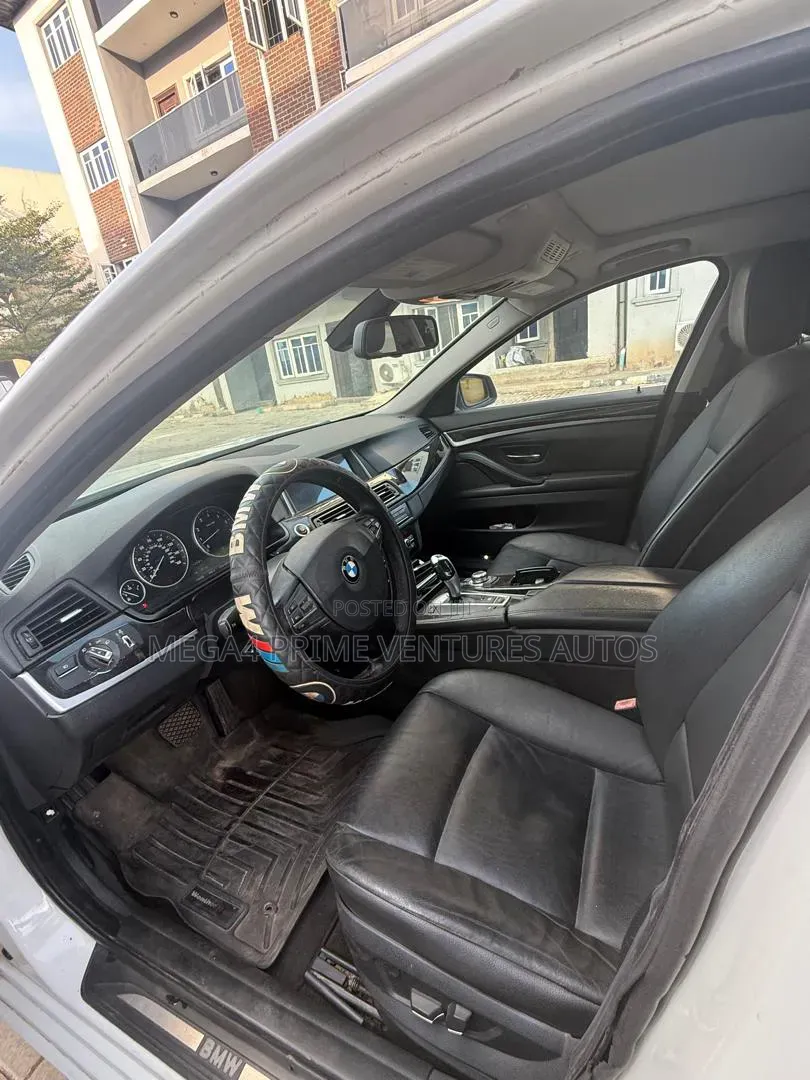 BMW 525i 2011 White