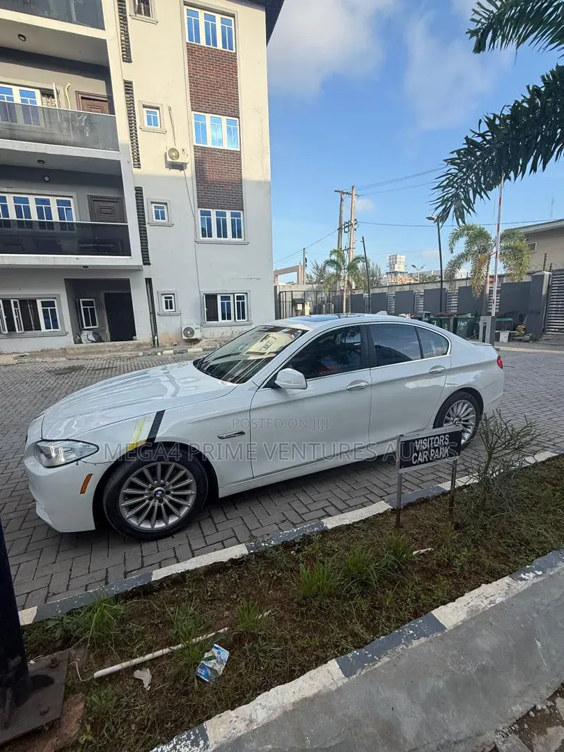 BMW 525i 2011 White