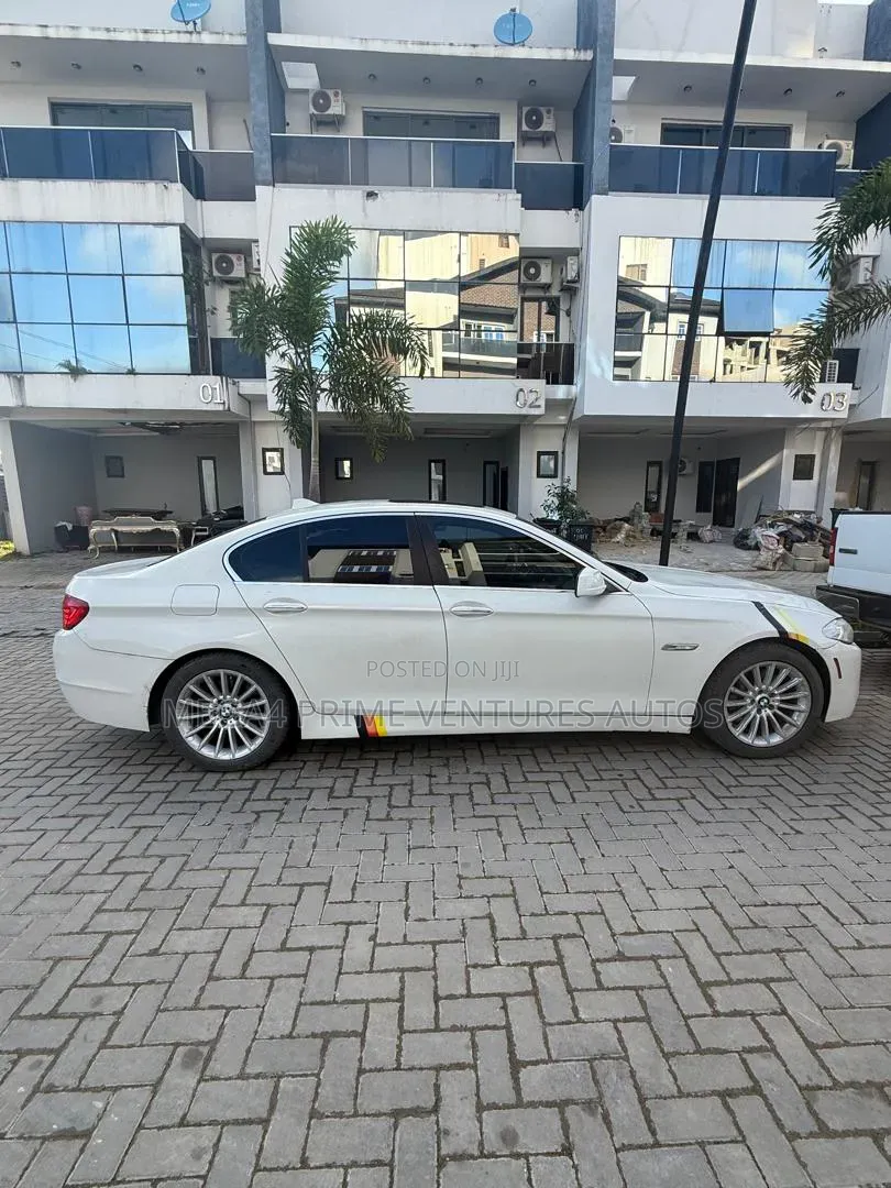 BMW 525i 2011 White
